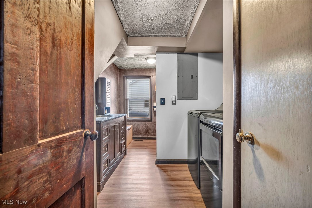 Village/New London - Residential