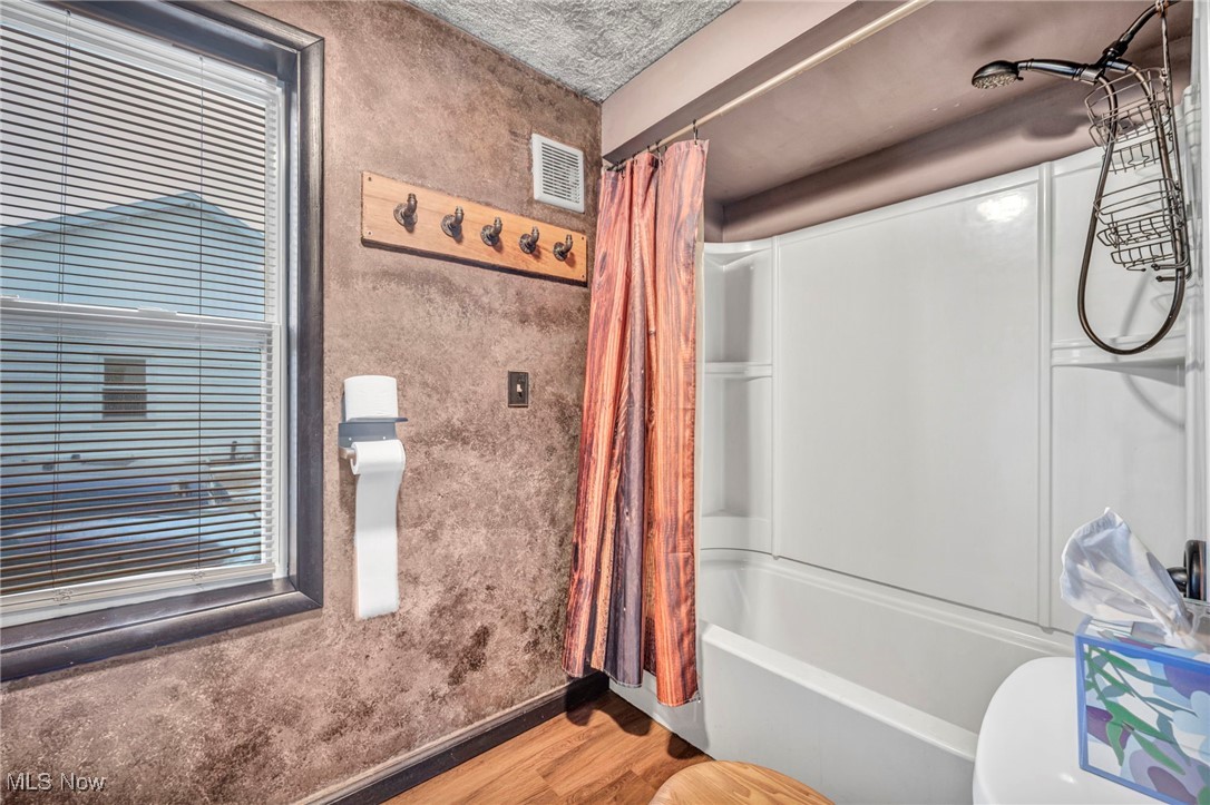 Village/New London - Residential