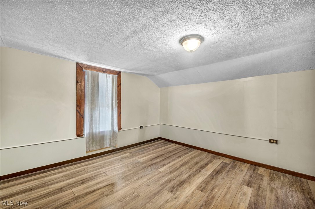 Village/New London - Residential