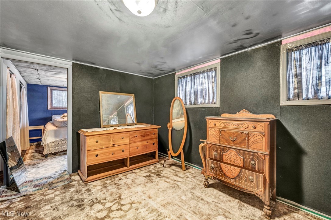 Village/New London - Residential