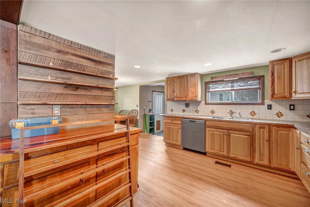 Village/New London - Residential