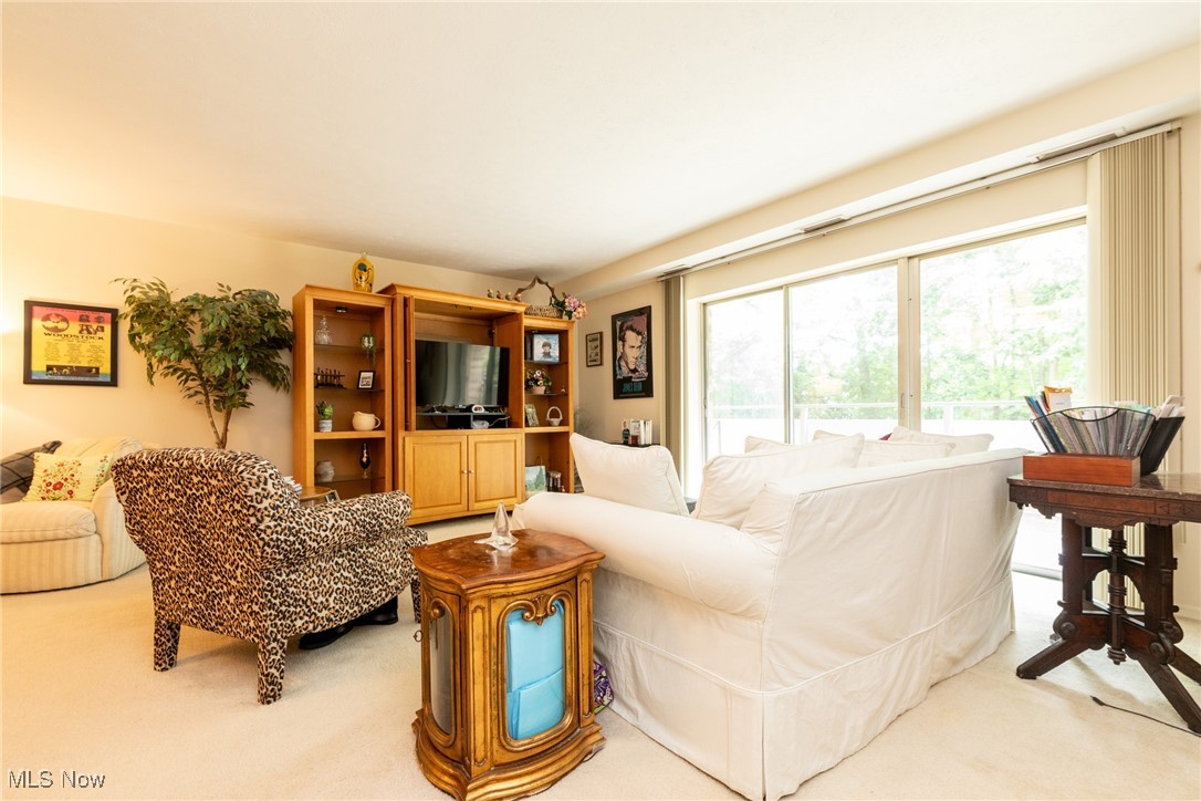 Acacia On the Green - Residential