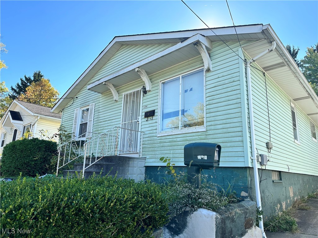 Previously tenant occupied unit that needs some updating. House features 3 bedrooms, 1.5 bathrooms, and full laundry room in the basement. Location is a bonus located on a dead end street. Seller is unable to make any repairs.