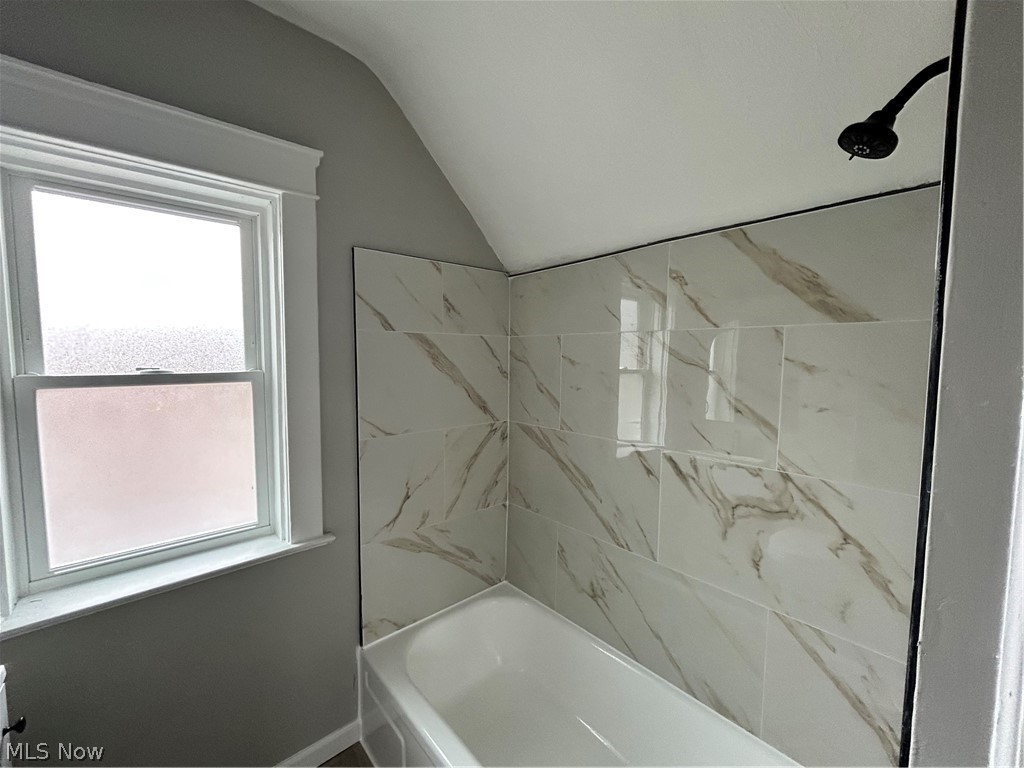 Walton Realty Companys Garfie - Residential