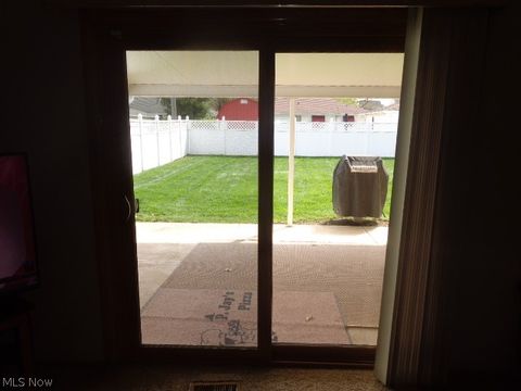 Tiny photo for 6195 Jamestown Drive, Parma, OH 44134 (MLS # 5203139)