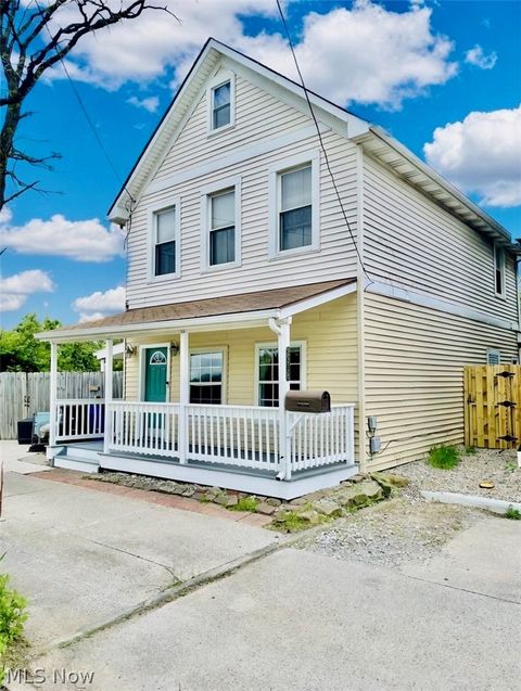 Homes For Sale - 2318 W 19th Street<br/> Cleveland, OH 44113