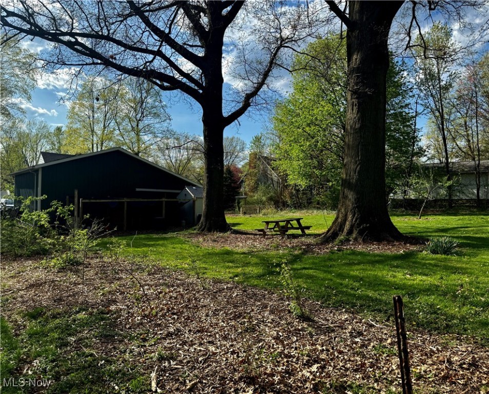 3899 Easton Road, Barberton, Ohio image 38