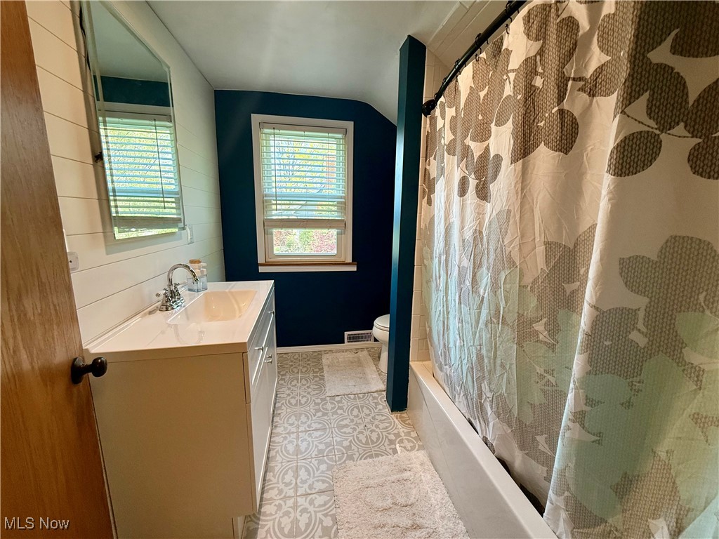 3899 Easton Road, Barberton, Ohio image 23