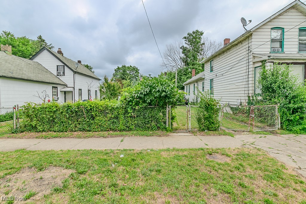 1615 E 34th Street