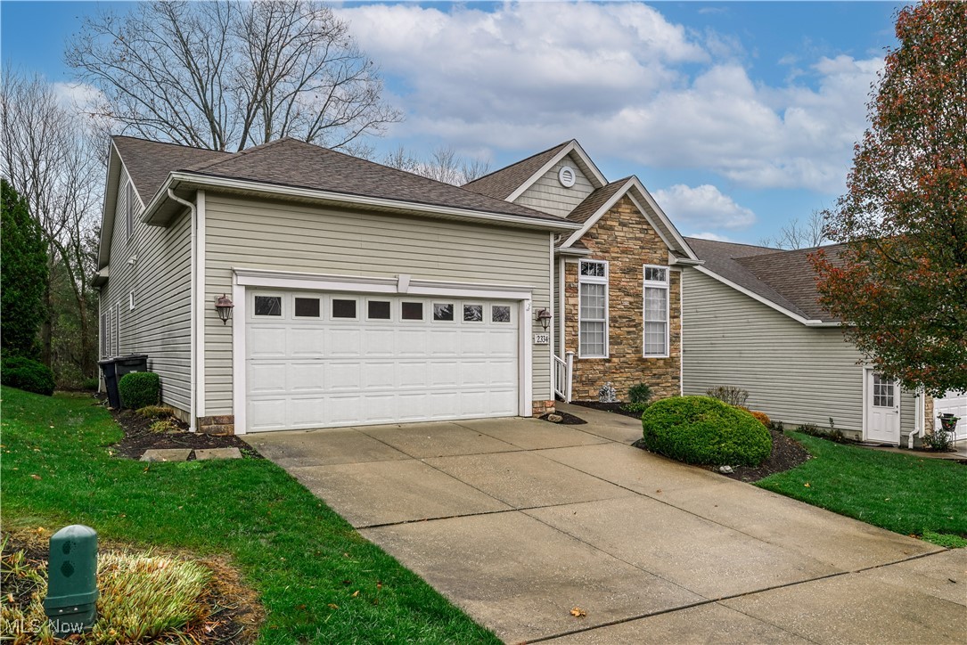 2334 Heron Crest Drive, Cuyahoga Falls, Ohio image 1