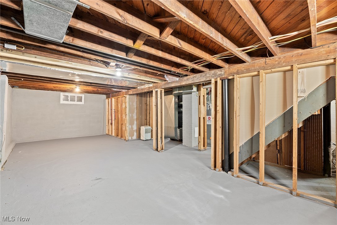 1717 Oakwood Avenue, Akron, Ohio image 33