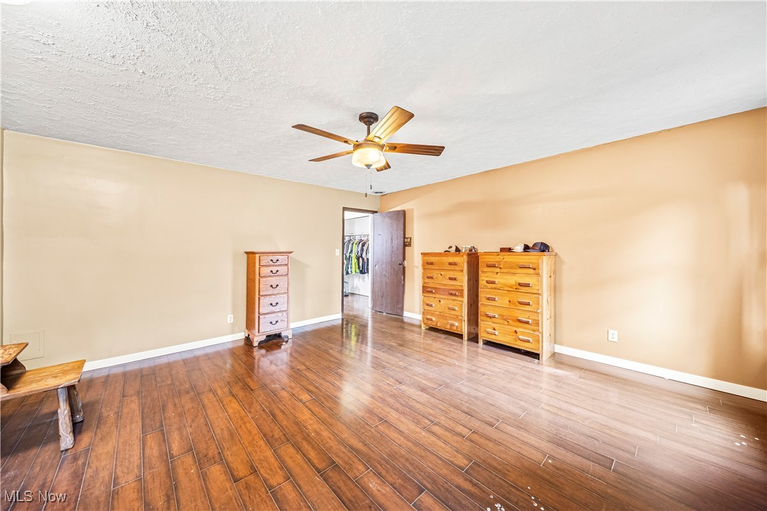 Connecticut Western Reserve Su - Residential