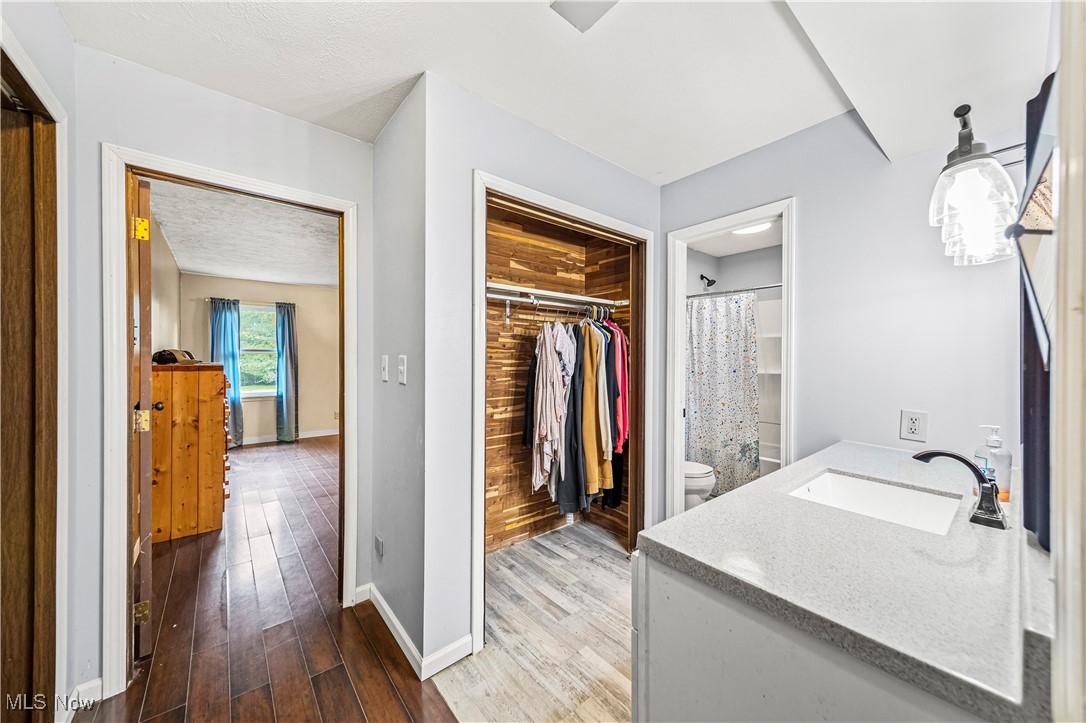 Connecticut Western Reserve Su - Residential