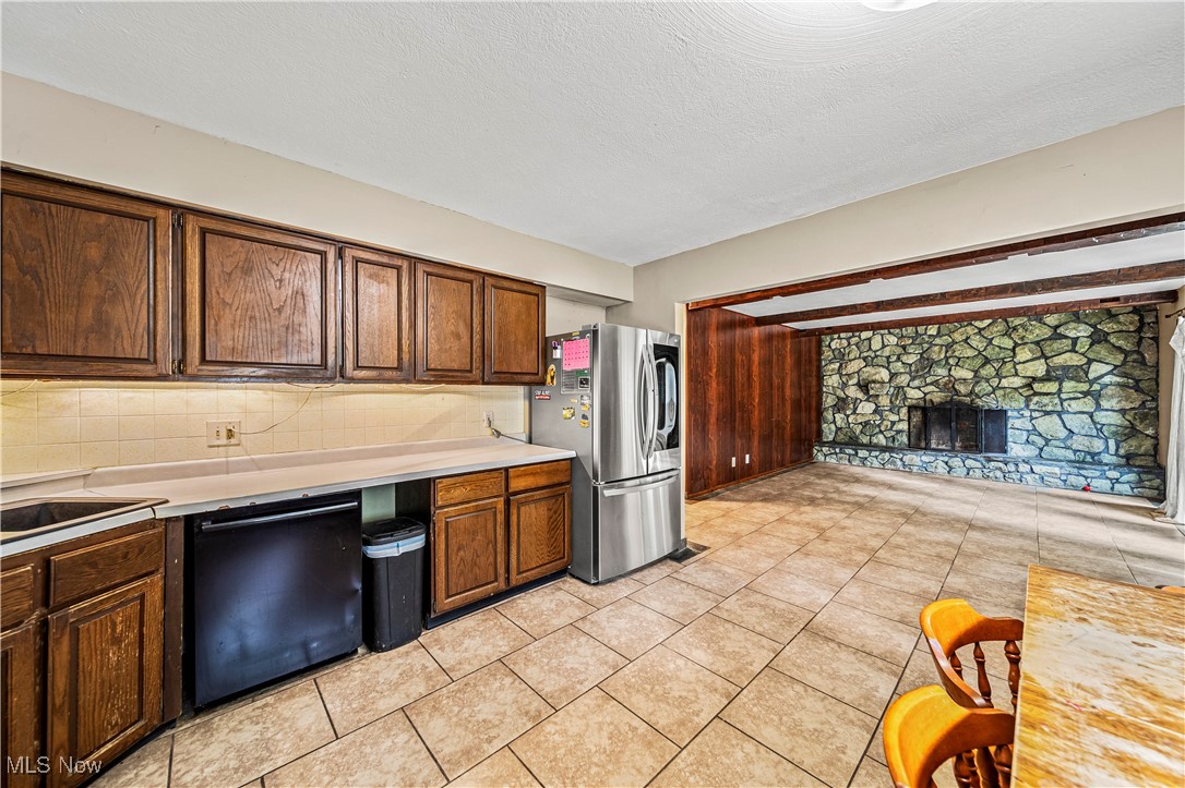 Connecticut Western Reserve Su - Residential