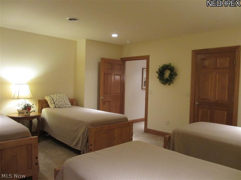 Twin Oaks - Residential