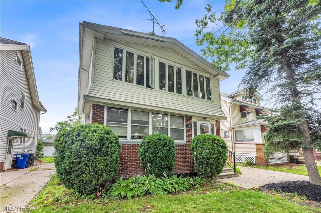 Photo of 3311 W 130th Street #1/DN, Cleveland, OH 44111 (MLS # 5226529)