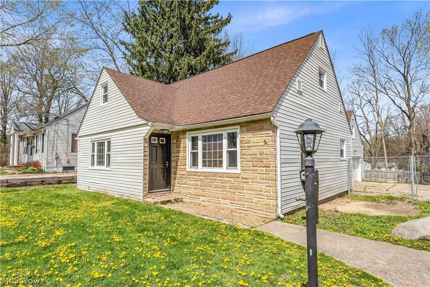 1297 Leonora Ave, Akron - Spacious 3 bed 1.5 bath single family home! //

$ 1345 rent / $ 1345 deposit //
$49 application fee per adult //
1-2 pets OK with approved PetScreening and PetFee.(Some breed restrictions apply per HUD guidelines). //
NO SMOKING //
1 time $149 non-refundable set up fee paid at lease signing //

$30/month required resident benefit package; can include personal property/liability insurance for an additional $5/month for $35/month total //

All applicants are required to fill out a PetScreening application, found on our website directly on the application before being processed. Even if you have NO pets - this application must be filled out. One time, non-refundable pet fee of $200-500 per animal applies to all pets & must be paid prior to or when you pay your first month rent. (No fee for qualified assistance animals). //

Our application is processed through secure site: Findigs, and they require ID and income verification. Without this, your application will not be processed. They offer 24/7 chat support on their application directly if you have any questions. //

BEDROOMS: 3 //
BATHROOMS: 1.5 //
APPLIANCES PROVIDED: N/A //UTILITIES / RESIDENT RESPONSIBILITY: Residents are responsible for all utilities including: water/sewer/trash, gas & electric and are responsible to maintain lawn care, maintenance & snow removal. //

Serious inquiries only.