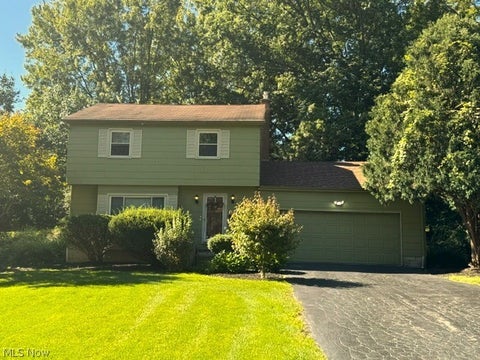 Homes For Sale - 463 Colonial Drive<br/> Youngstown, OH 44505