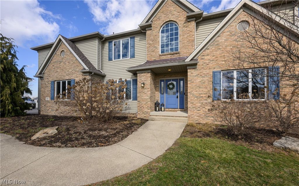 Photo of 1617 Charolais Street NW, Uniontown, OH 44685 (MLS # 5188968)