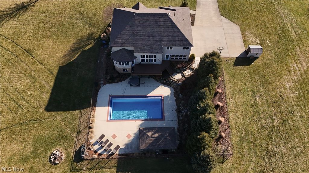 Photo of 1617 Charolais Street NW, Uniontown, OH 44685 (MLS # 5188968)