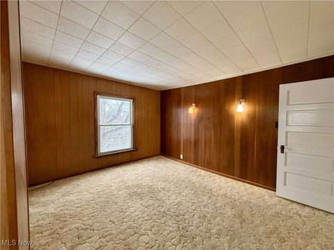 Tiny photo for 851 Ohio Avenue, East Liverpool, OH 43920 (MLS # 5178977)