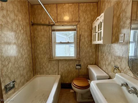 Tiny photo for 851 Ohio Avenue, East Liverpool, OH 43920 (MLS # 5178977)