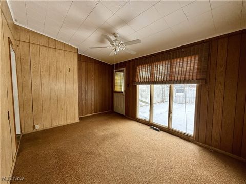 Tiny photo for 851 Ohio Avenue, East Liverpool, OH 43920 (MLS # 5178977)