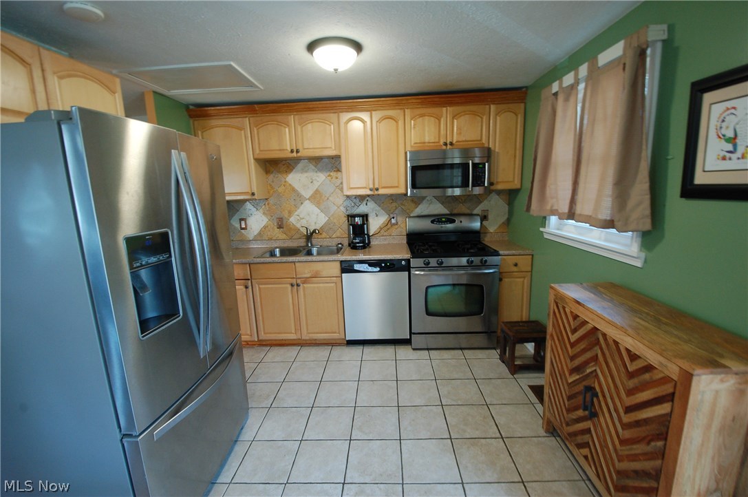 Creekside Vill - Residential