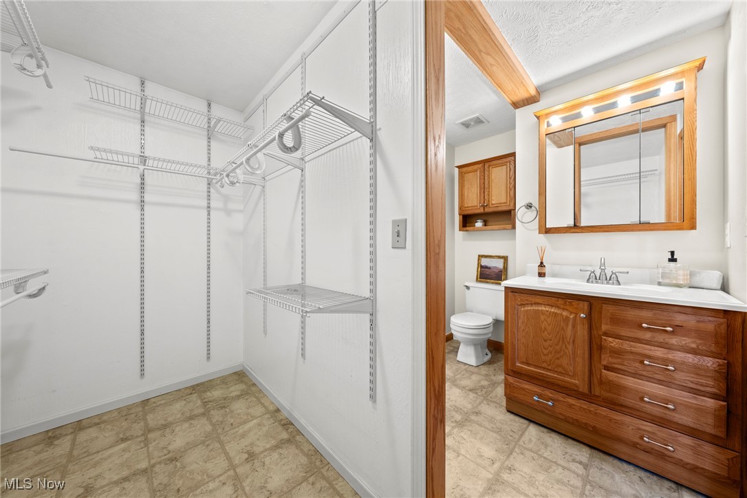 7882 Gallowae Court, Mentor, Ohio image 25