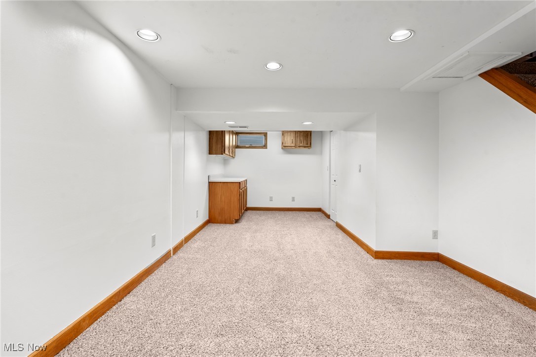 7882 Gallowae Court, Mentor, Ohio image 33