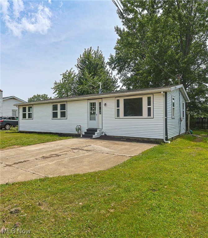 Nestled just minutes from downtown Norwalk, this charming and move-in-ready ranch offers the perfect blend of modern updates and cozy comfort. Featuring two spacious bedrooms and two full baths, including a private en-suite off the primary bedroom, this home has been thoughtfully renovated from top to bottom.
Step inside to discover brand-new flooring and a bright, open living space that invites you to relax and unwind. The kitchen is a true showstopper—completely updated with new cabinetry, butcher block countertops, and stainless steel appliances—ideal for everyday cooking or entertaining guests.
Additional highlights include a new hot water tank, new vinyl siding, and updated bathrooms with contemporary finishes. Whether you're a first-time buyer, downsizing, or simply looking for a low-maintenance home, this one checks all the boxes.
Enjoy peaceful mornings on the front porch or host gatherings in your private backyard space. Located close to schools, parks, shopping, and dining, 52 1/2 Fruen is the perfect place to call home.
Schedule your private showing today!