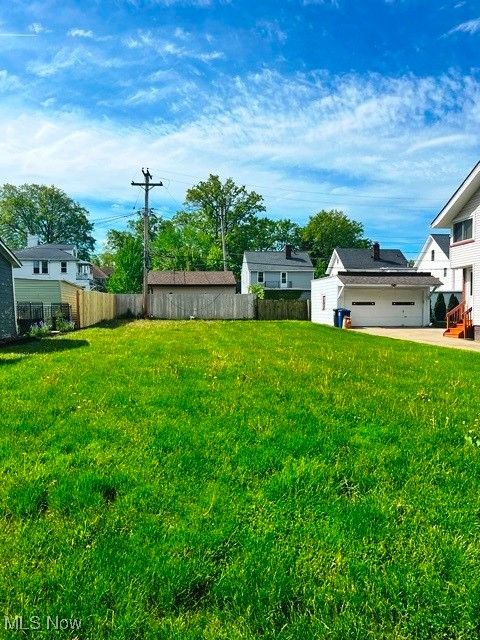 14909 Arden Avenue Lakewood OH 44107