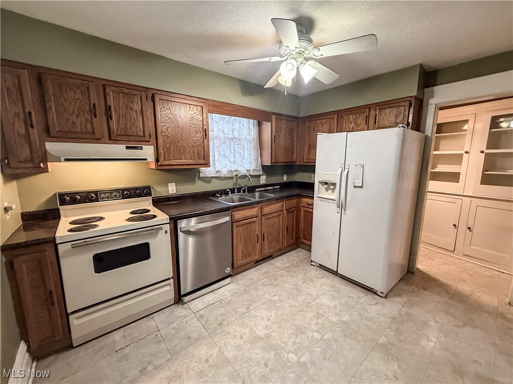 H C Hopkins Ad - Residential