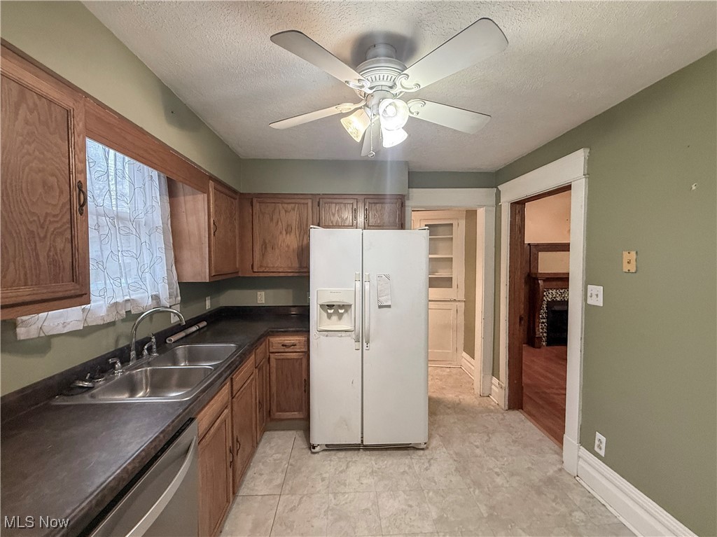 H C Hopkins Ad - Residential