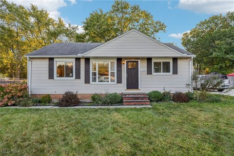5833 Stearns Road, North Olmsted, OH 44070 - #: 5162421