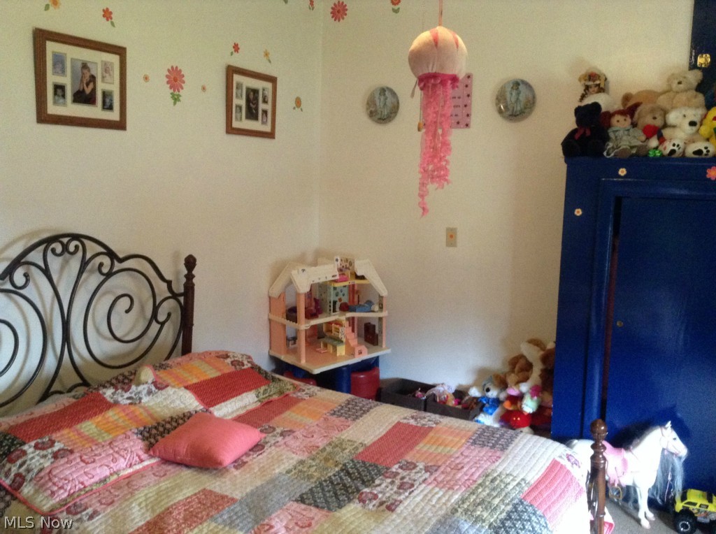 Canton - Residential Income