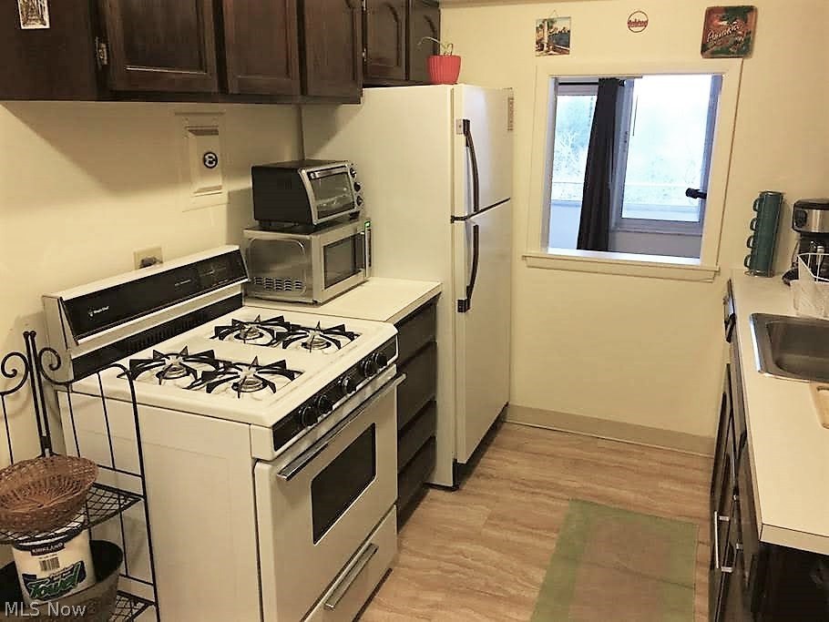 Carlyle Condo - Residential