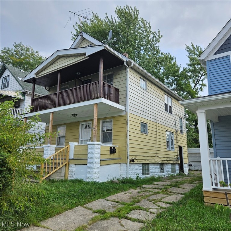 Location Location Location Property is surrounded by several newly constructed homes, the roof, siding, flooring, kitchen, bath and hotwater tanks and one furnace all new or newer. Could use a few new windows and roof on the 2 car garage to be perfect. Up tenant is vacating in a few weeks. Easy showing of lower unit and common areas only. Up unit is in great shape and will be showed after tenant has vacated only.