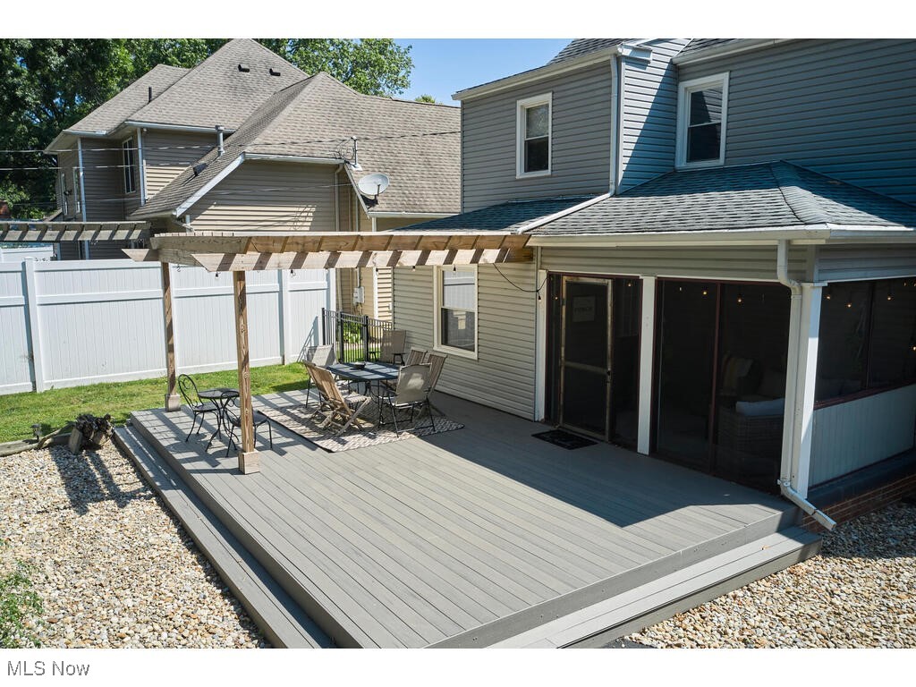 Akron, Ohio 44313, United States, 3 Bedrooms Bedrooms, ,2 BathroomsBathrooms,Residential,Active,87102