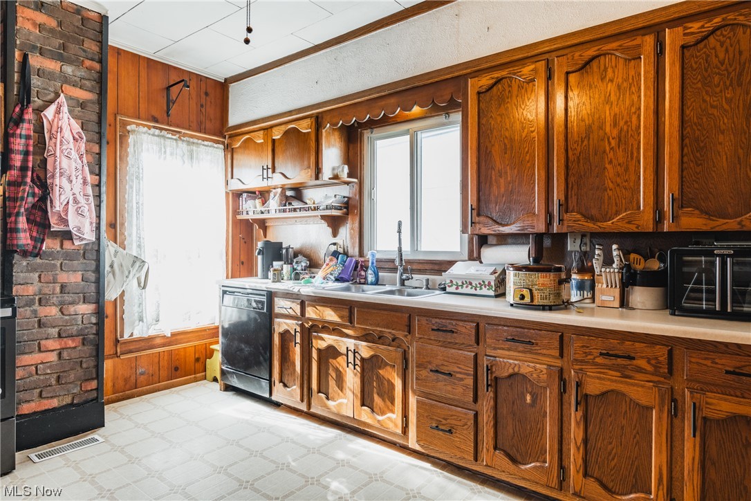 Village/Beverly - Residential