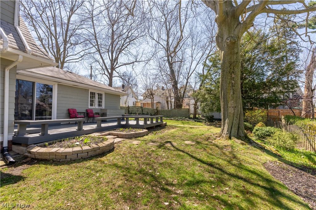 Photo of 1480 Thornapple Avenue, Akron, OH 44301 (MLS # 5199026)