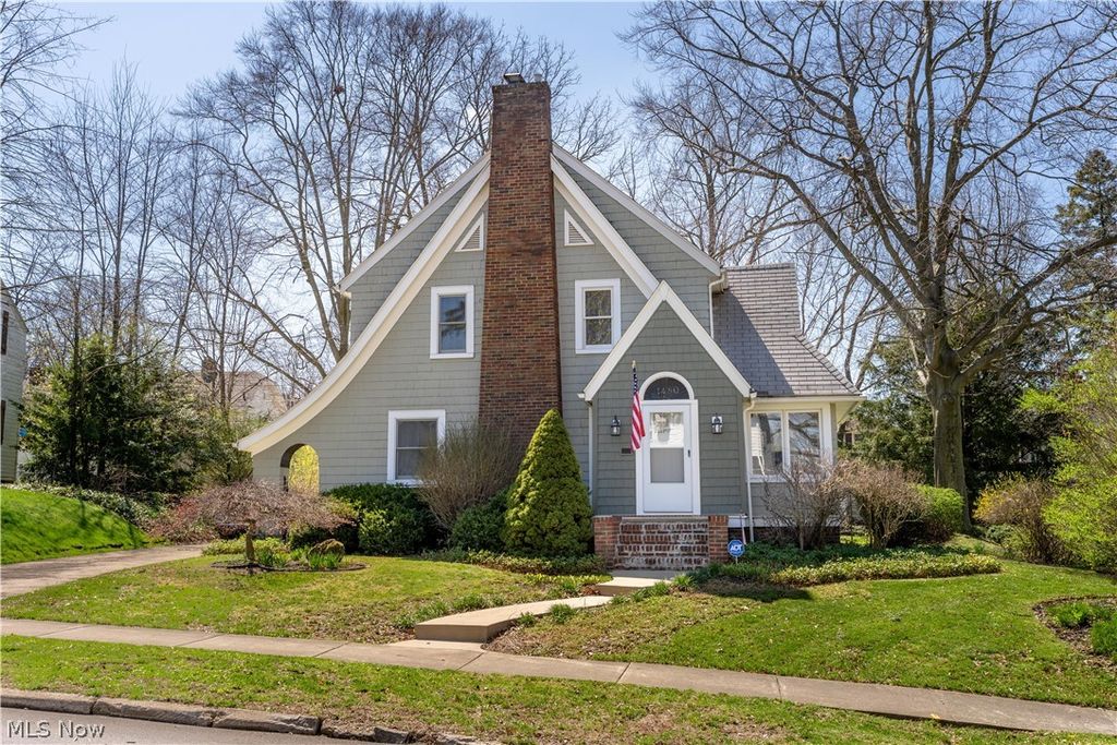 Photo of 1480 Thornapple Avenue, Akron, OH 44301 (MLS # 5199026)