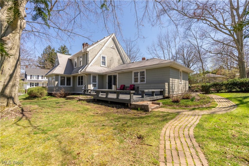 Photo of 1480 Thornapple Avenue, Akron, OH 44301 (MLS # 5199026)