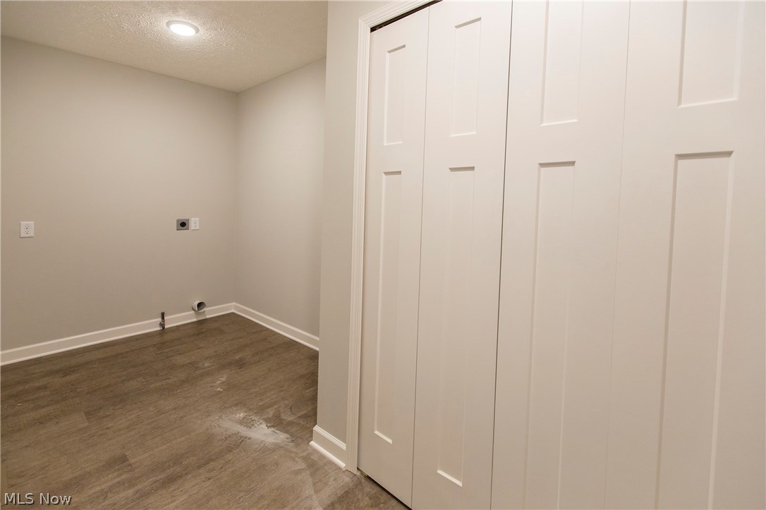 Brentwood Estates 01/s W Hold - Residential