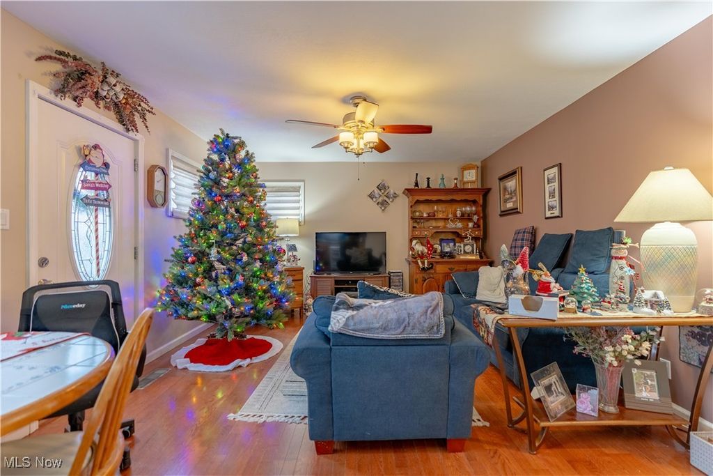 Photo of 2863 Archwood Place, Cuyahoga Falls, OH 44221 (MLS # 5178942)