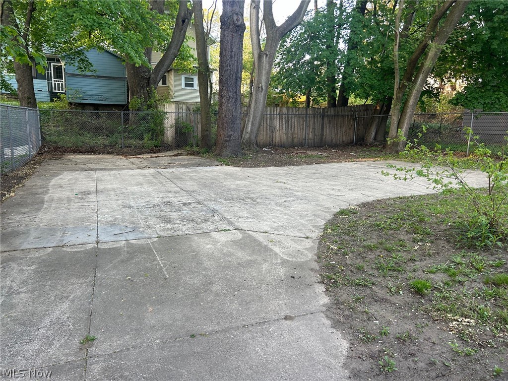 Crestland Park Allotment - Residential