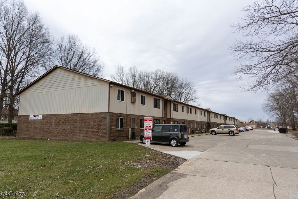 Investors here is a rare opportunity to purchase a 32 unit apartment complex. Each unit consists of two bedrooms, 1 bathroom, full kitchen and living room. Each unit has its own heating and cooling systems. Owner pays water, sewer and trash on the property and the tenant is responsible for electric and cable.