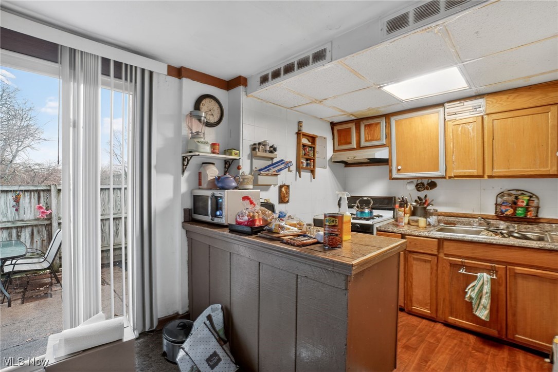 Cambridge Village Condo - Residential