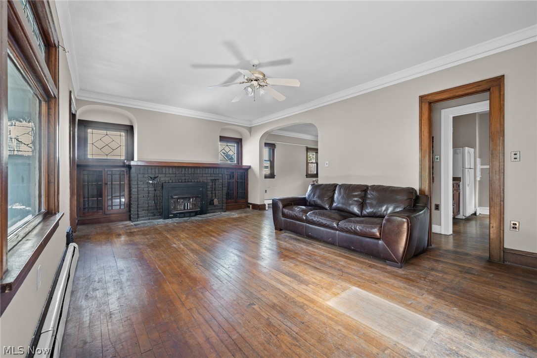 15 Grand Street