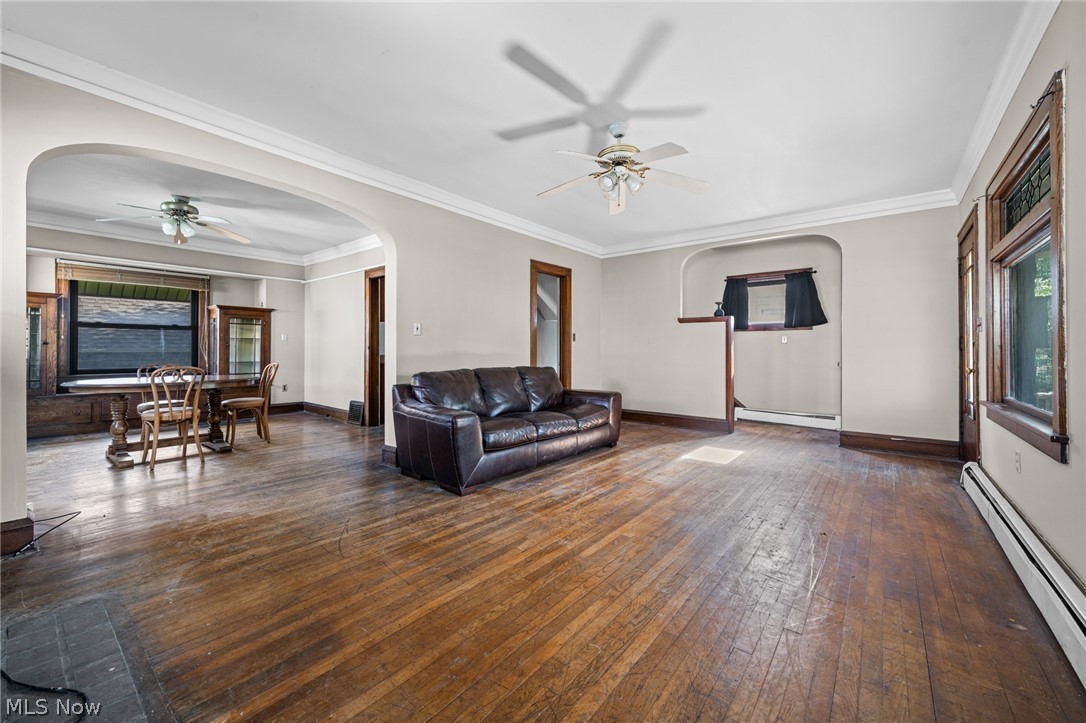 15 Grand Street